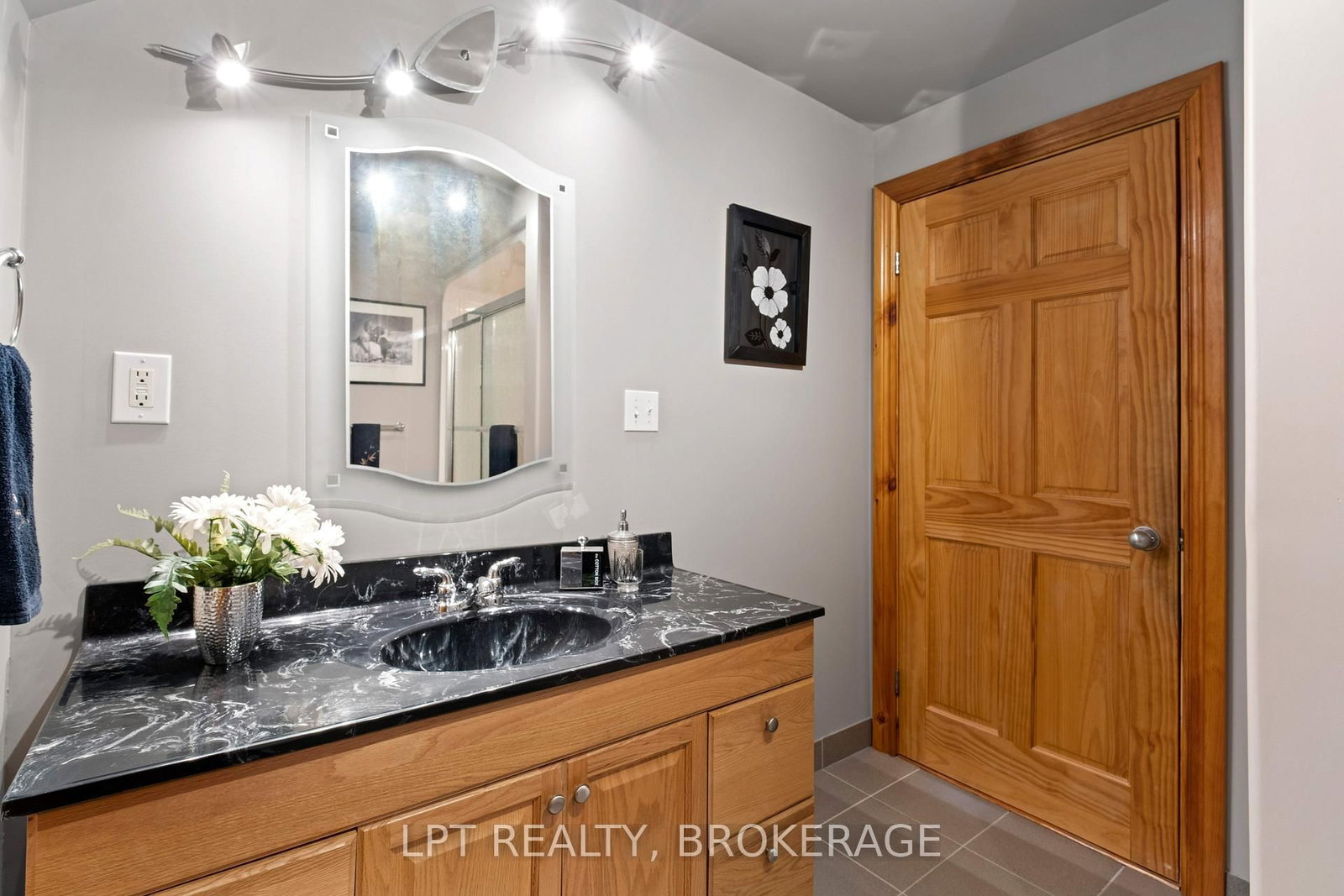 1758 Forty Foot Road • Godfrey, ON photo 36