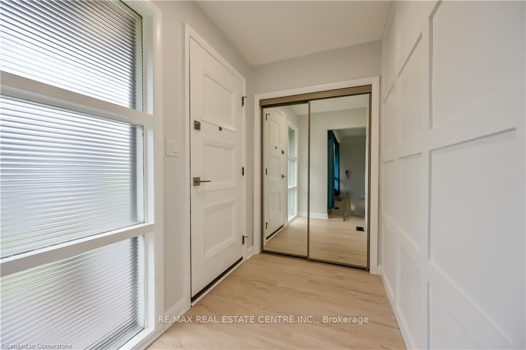 Detached House for lease at Upper-738 Mohawk Road, Hamilton, Ontario, L8T 2R1 - Hampton Heights - MLS: X12780206