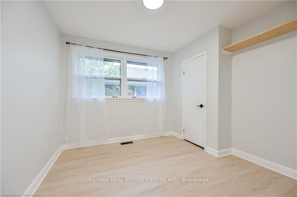 Detached House for lease at Upper-738 Mohawk Road, Hamilton, Ontario, L8T 2R1 - Hampton Heights - MLS: X12780206