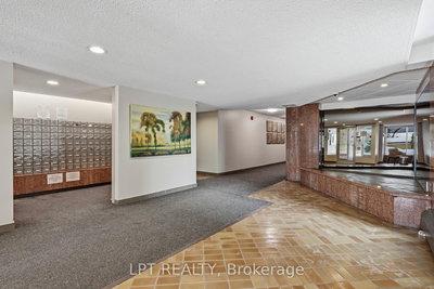 1112-555 Brittany Drive, Ottawa, Ontario image-0-4