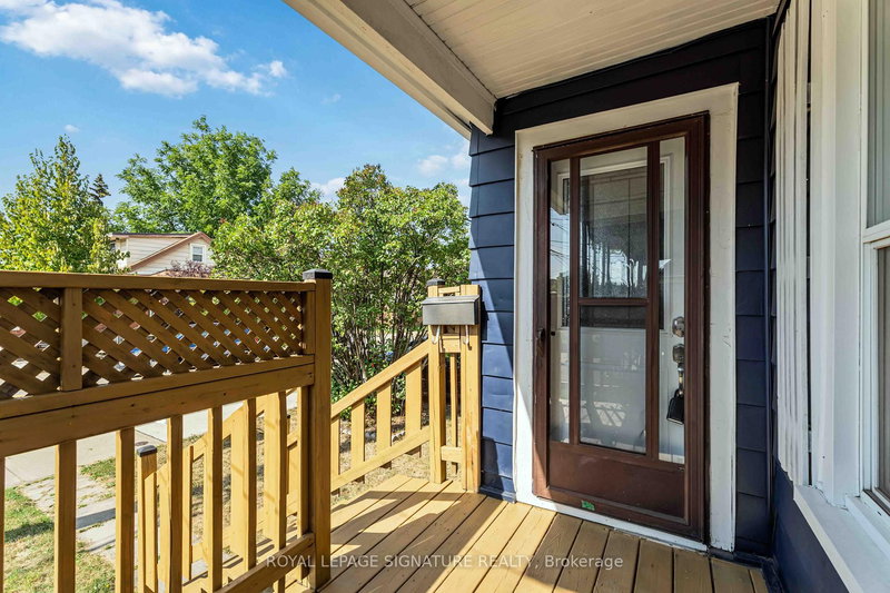 84 Frederick Ave, Hamilton, L8H 4K6 | Image 3