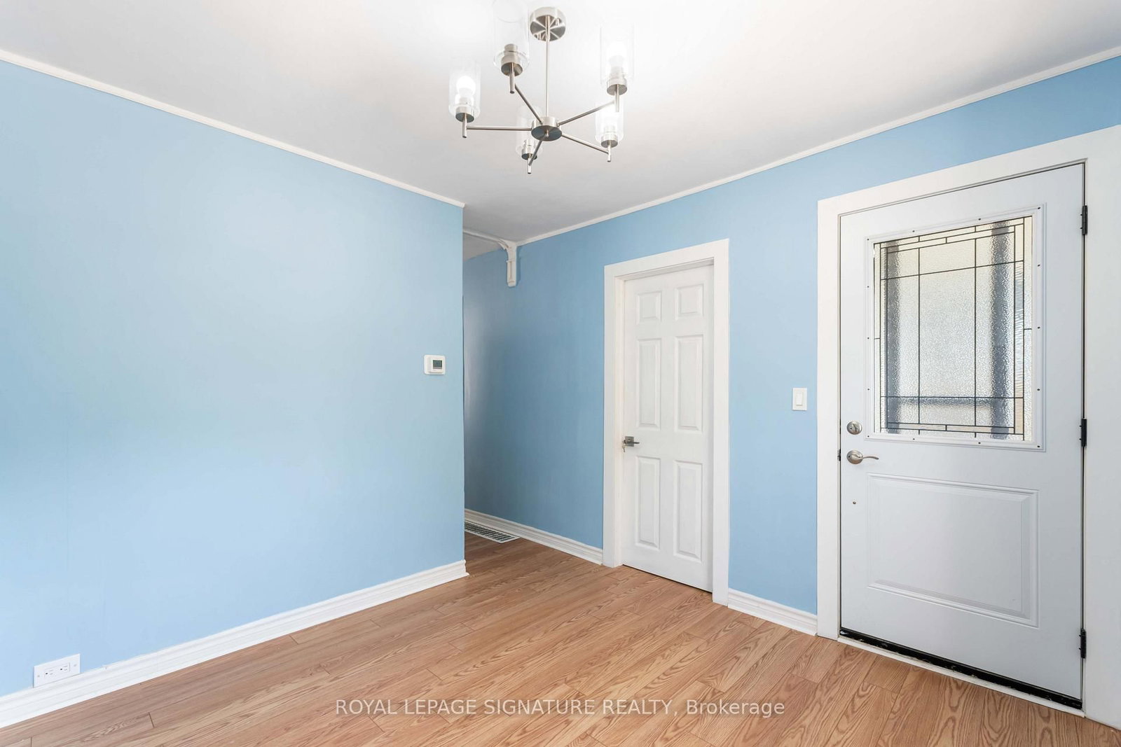 Detached House for sale at 84 Frederick Avenue, Hamilton, Ontario, L8H 4K6 - Crown Point - MLS: X12780814