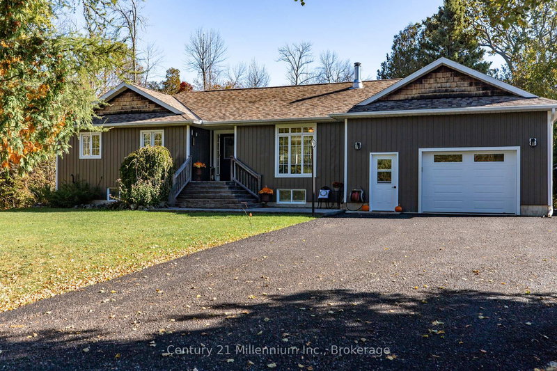 23 Pierce St N, South Bruce Peninsula, N0H 2T0 | Image 2