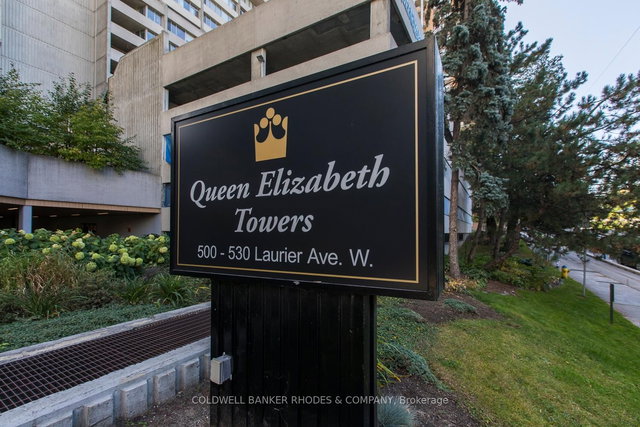 1906 - 530 Laurier Avenue W