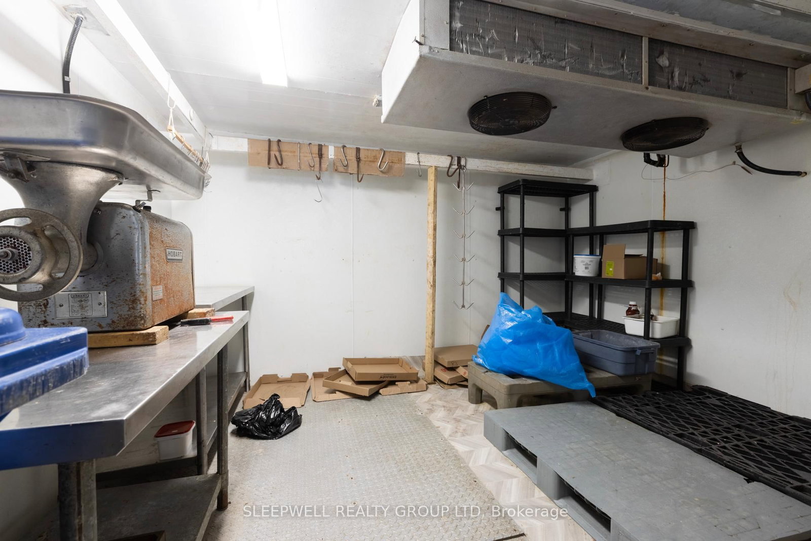 1101 Wellington Street W - Photo 17