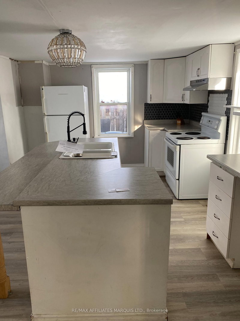 633 Augustus St S, Cornwall, K6J 3X2 | Image 3