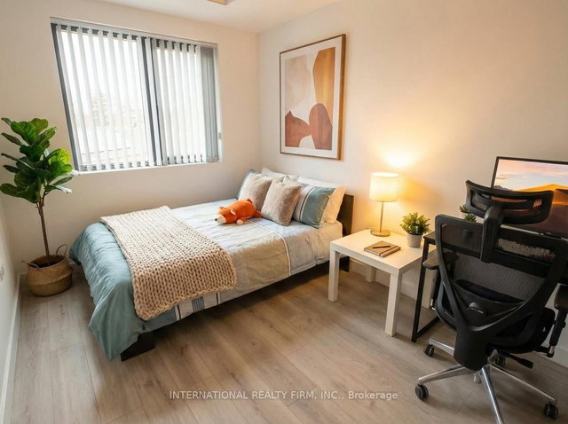 425 - 652 Princess Street