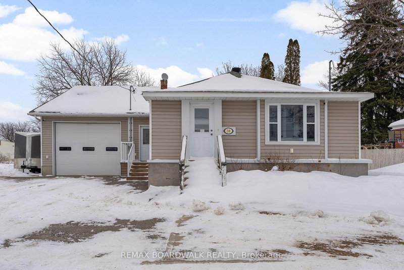 39 Condie St, Smiths Falls, K7A 2T3 | Image 2