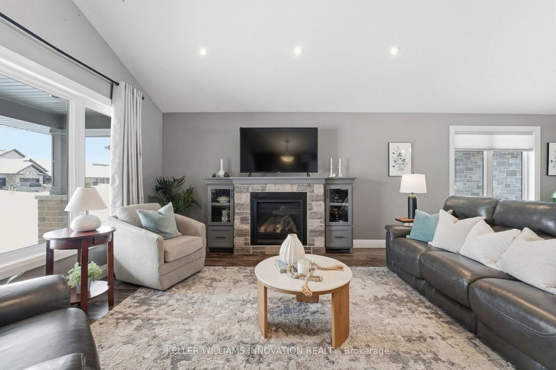 525 Krotz St E, North Perth, N4W 0E4 | Image 2