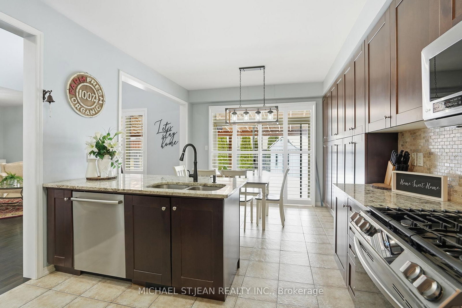 Detached House for sale at 63 Fowler Drive, Hamilton, Ontario, L0R 1C0 - Binbrook - MLS: X12782834