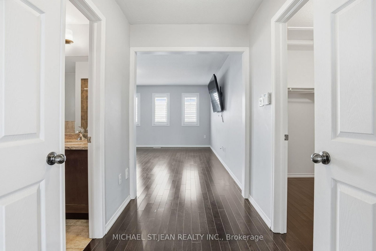 Detached House for sale at 63 Fowler Drive, Hamilton, Ontario, L0R 1C0 - Binbrook - MLS: X12782834