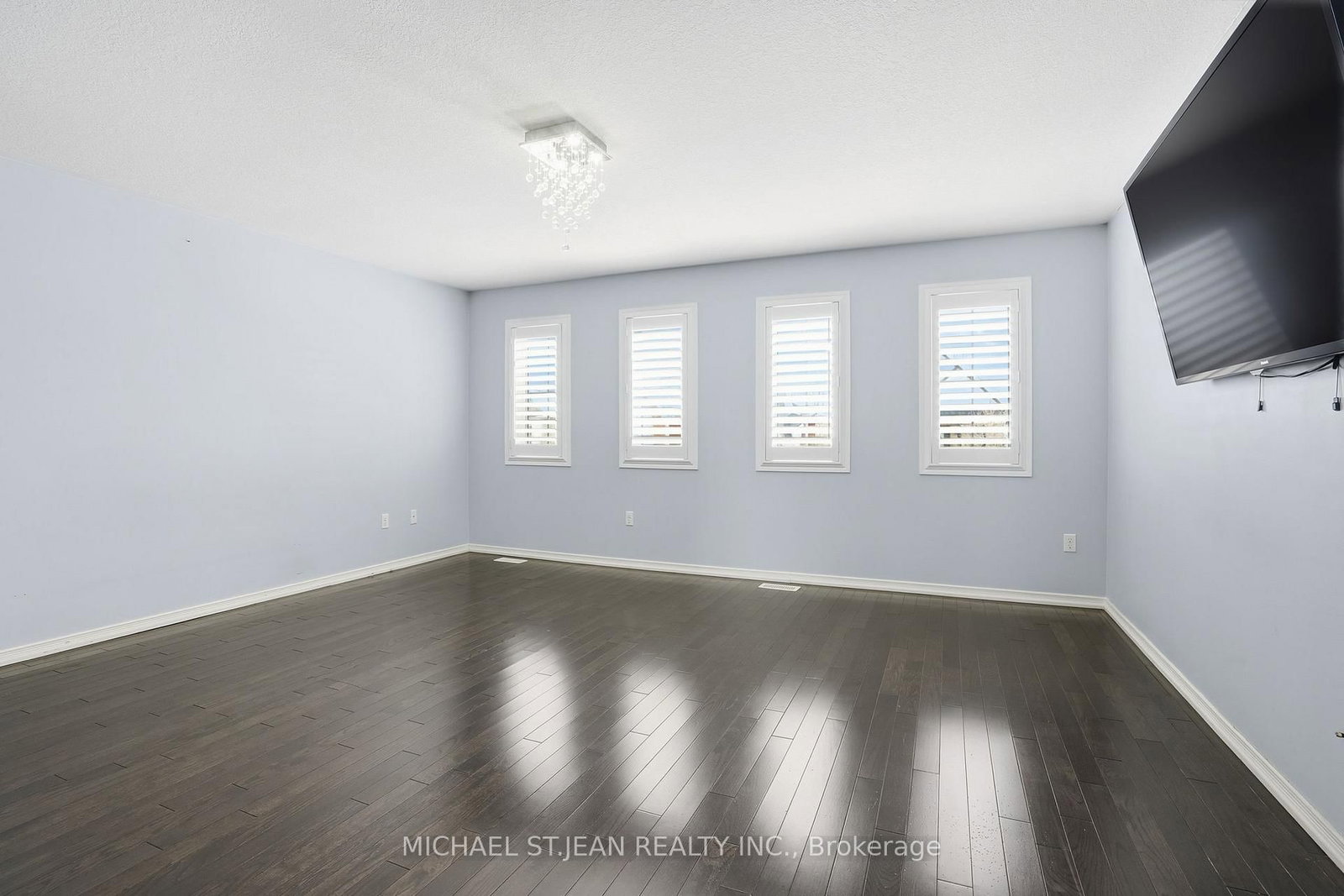 Detached House for sale at 63 Fowler Drive, Hamilton, Ontario, L0R 1C0 - Binbrook - MLS: X12782834