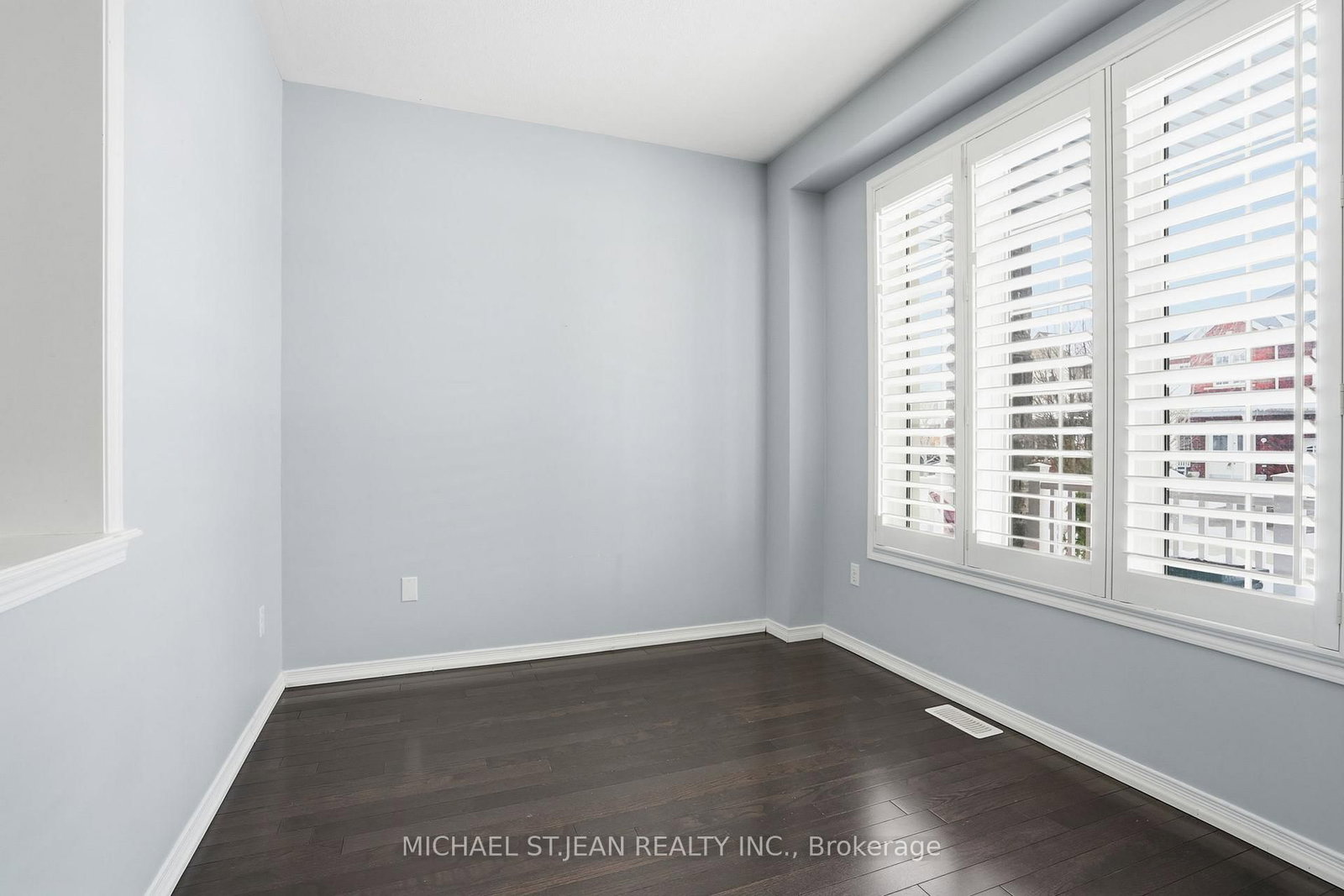 Detached House for sale at 63 Fowler Drive, Hamilton, Ontario, L0R 1C0 - Binbrook - MLS: X12782834