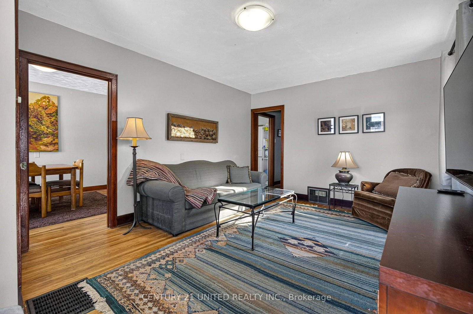 Listing Image 5
