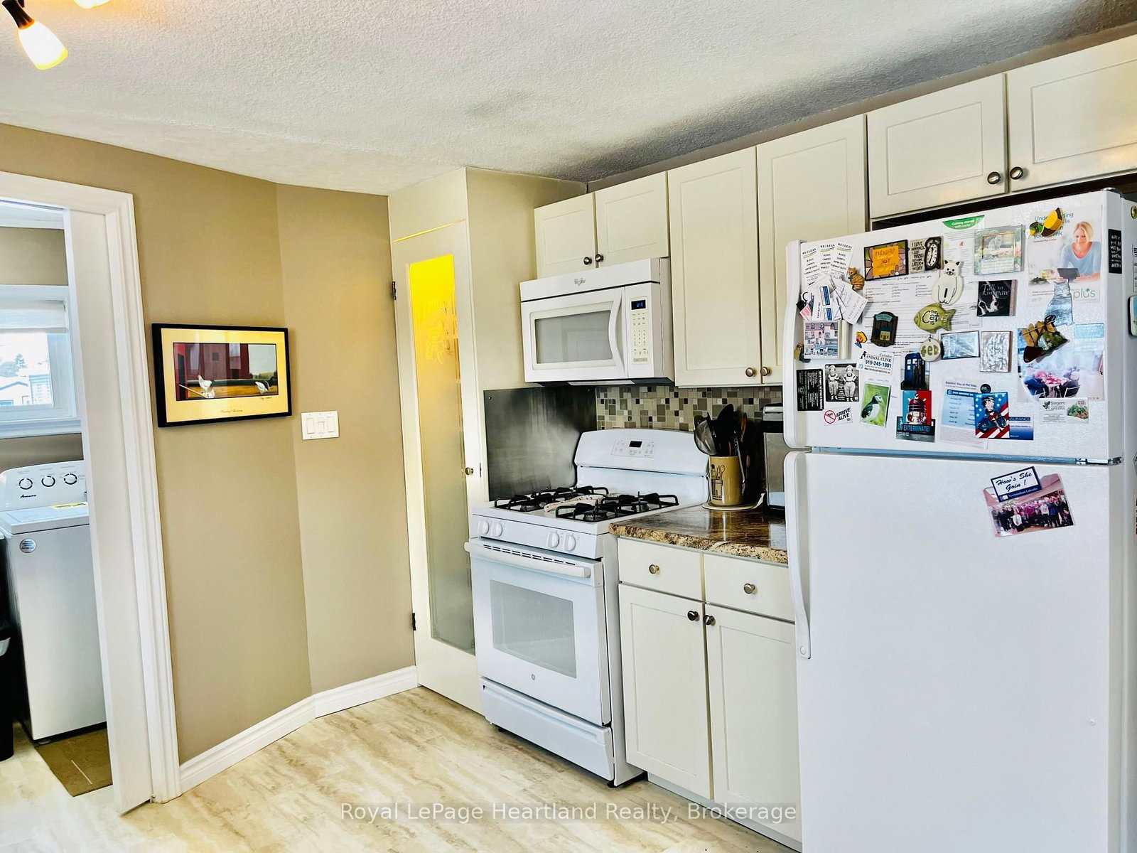 Detached House for sale at 12 Velma Street, Strathroy-Caradoc, Ontario, N7G 3L3 - SW - MLS: X12783092