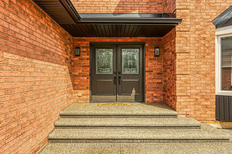 125 Valera Dr, Hamilton, L8E 4S9 | Image 2