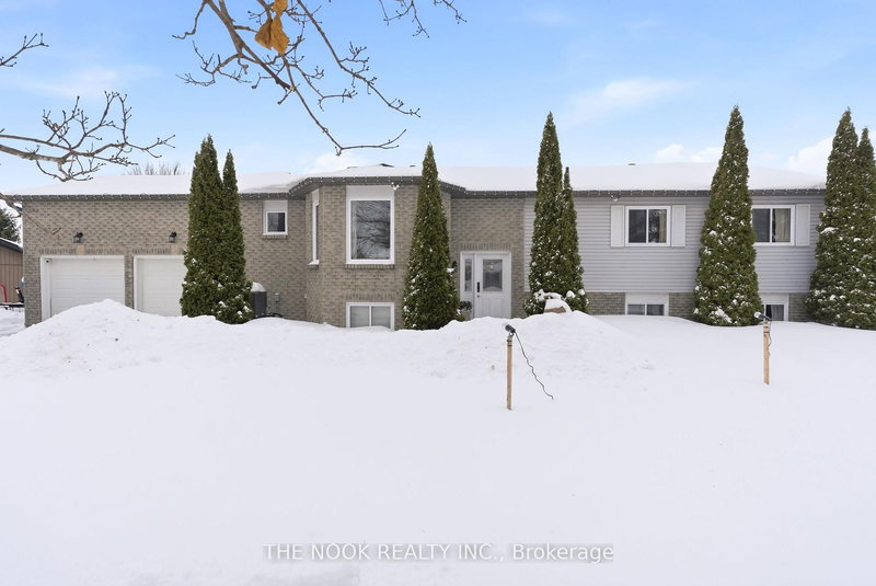 6 SPARROW Crt, Kawartha Lakes, K0M 2C0 | Image 2