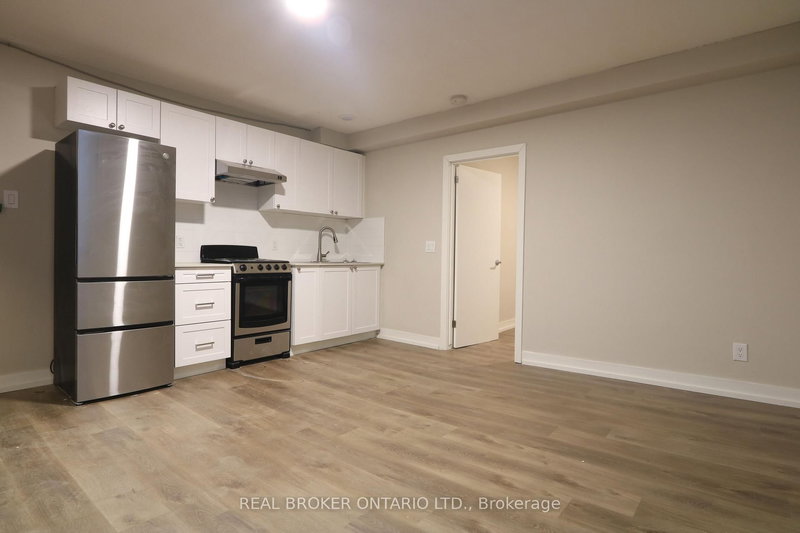 903-909 Main St E, Hamilton, L8M 1M6 | Image 3