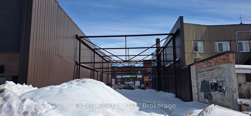 30-32 Dundas St W, Quinte West, K8V 3P2 | Image 2