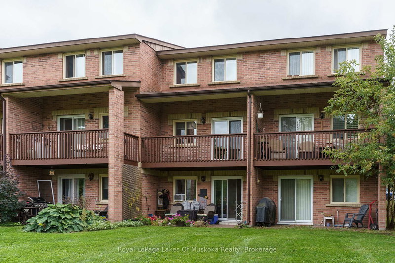 10 - 142 Ecclestone Dr, Bracebridge, P1L 1G6 | Image 3