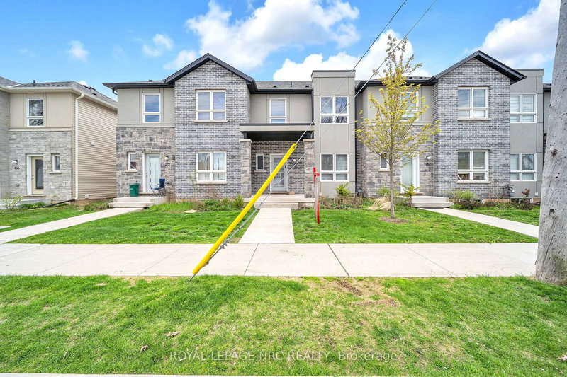 178 Broadway Lane, Welland, L3C 5L5 | Image 3