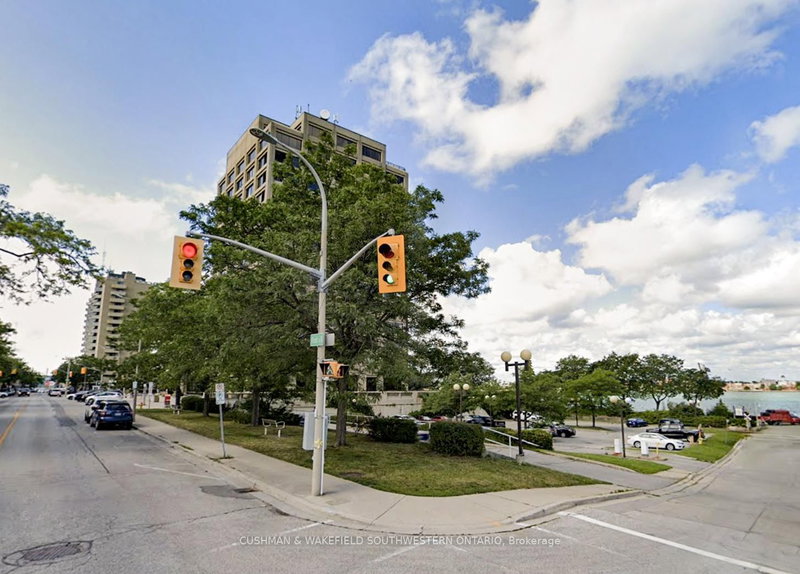 201 Front St N, Sarnia, N7T 7T9 | Image 2