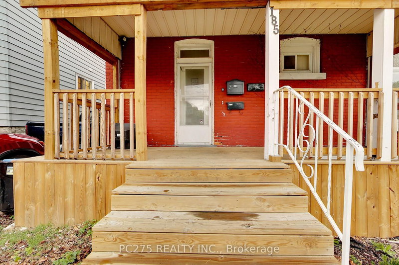 185 Brock Street N