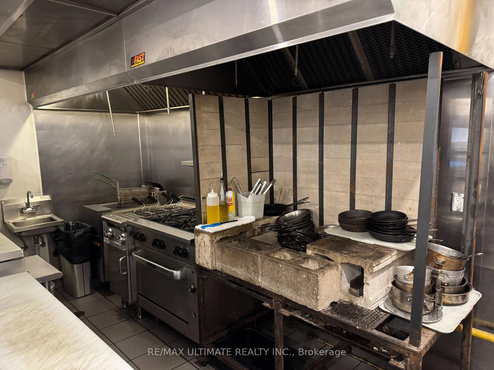 298 James Street N - Photo 14