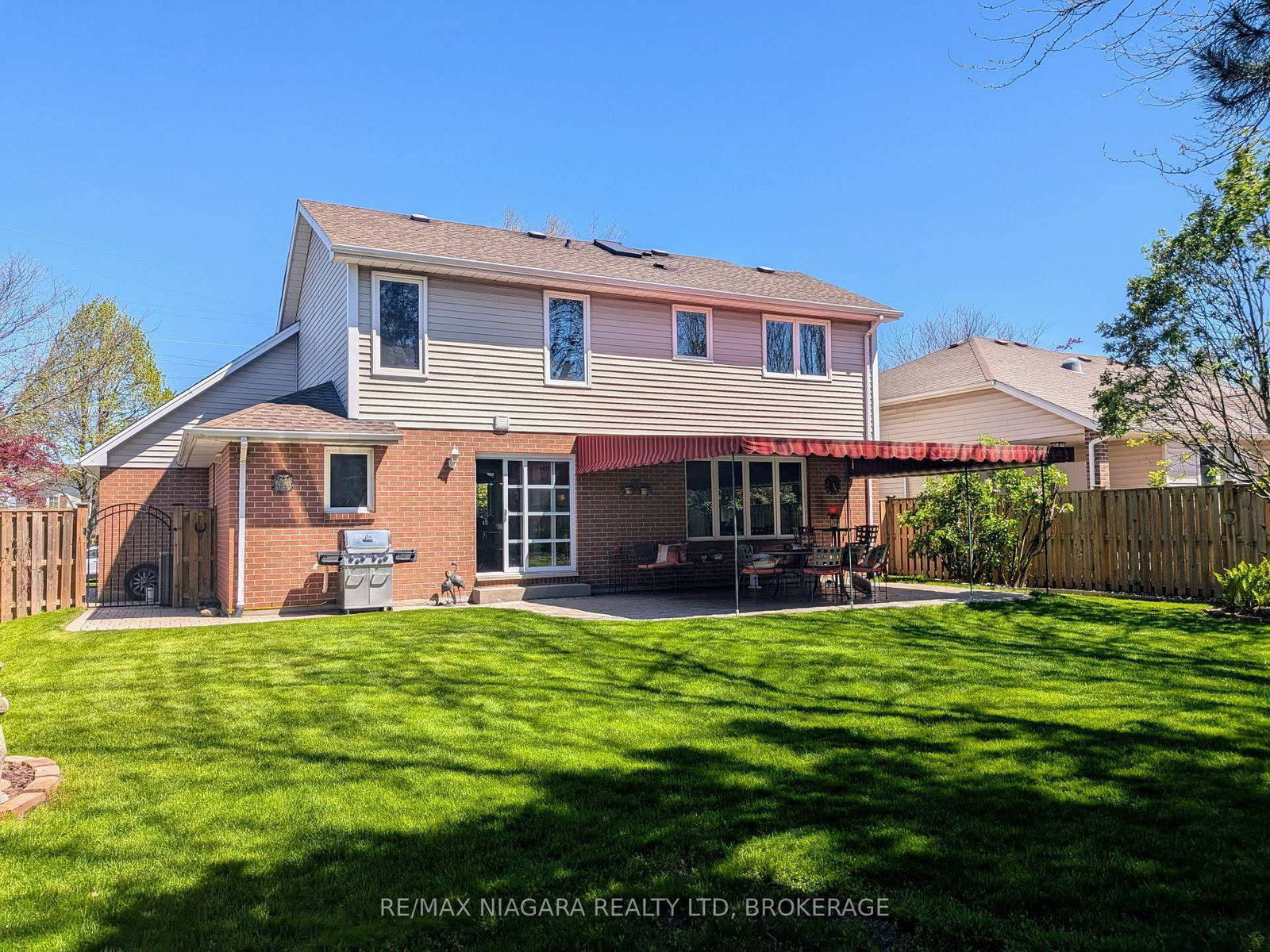 7874 Bishop Avenue • Niagara Falls, ON photo 3