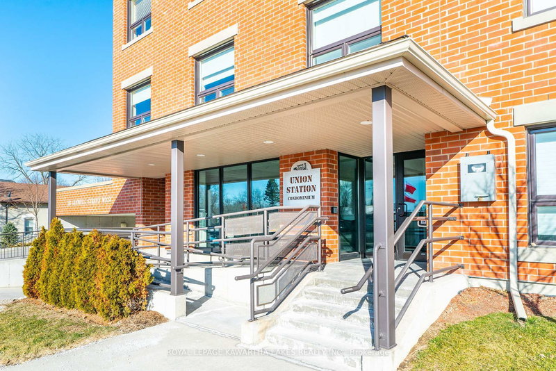 103 - 58 Glenelg St W, Kawartha Lakes, K9V 0M9 | Image 3