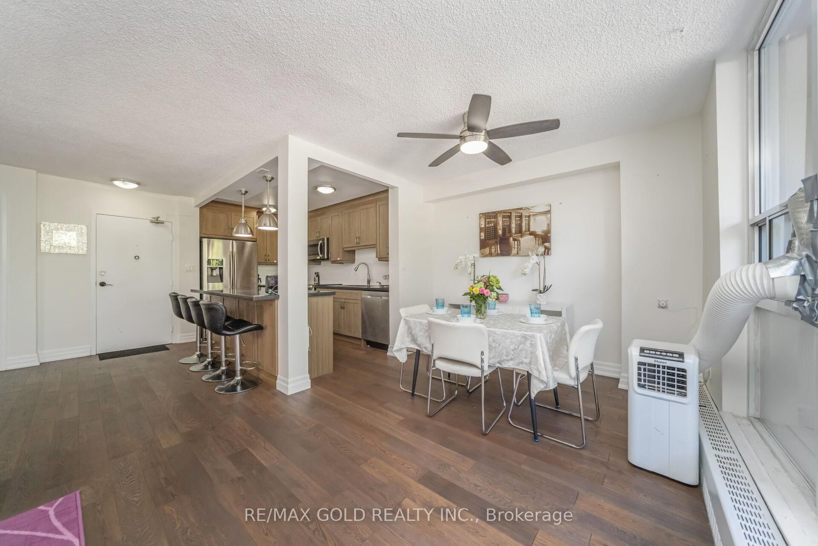 1964 Main Street W, Unit 404 - Photo 17