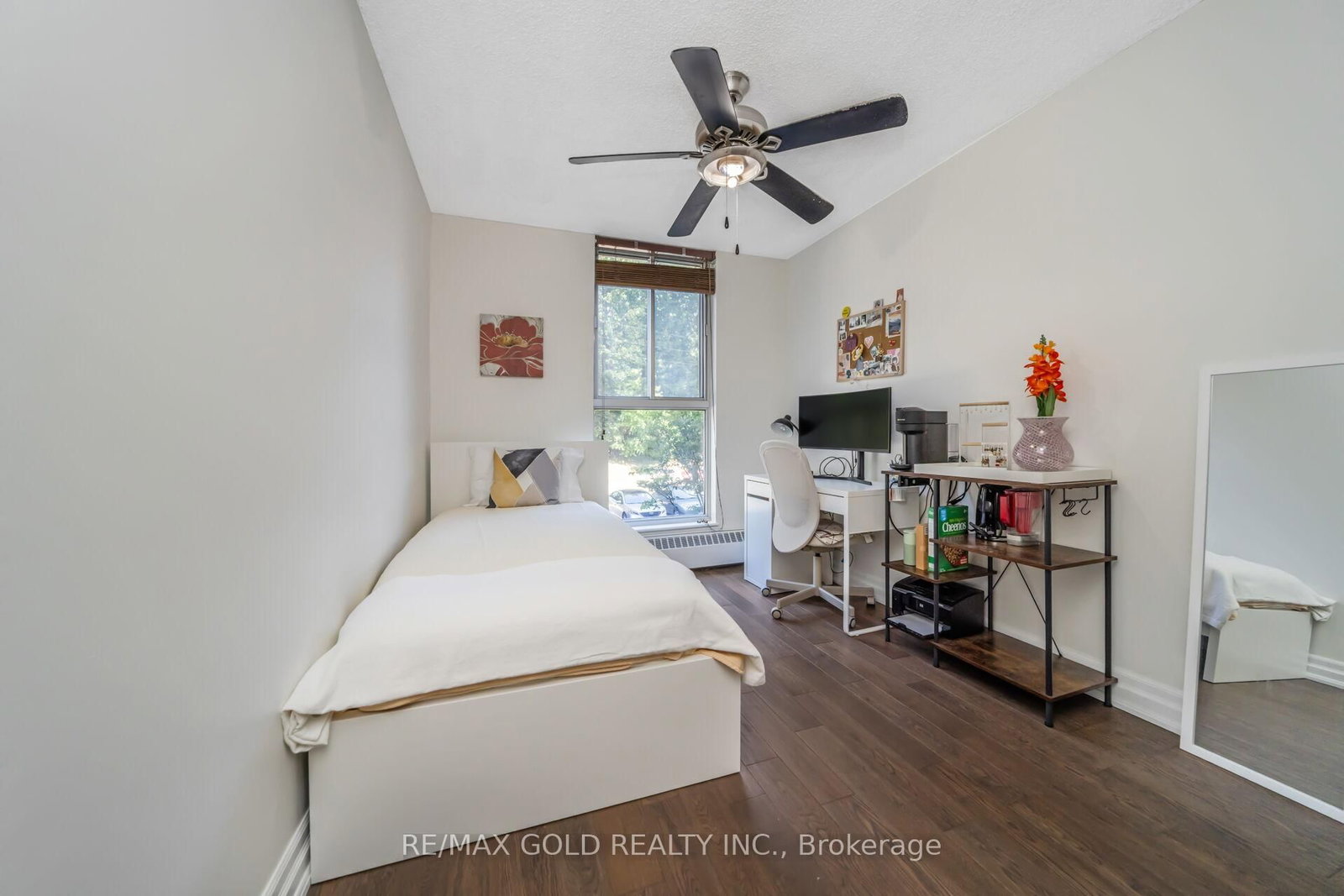 1964 Main Street W, Unit 404 - Photo 20