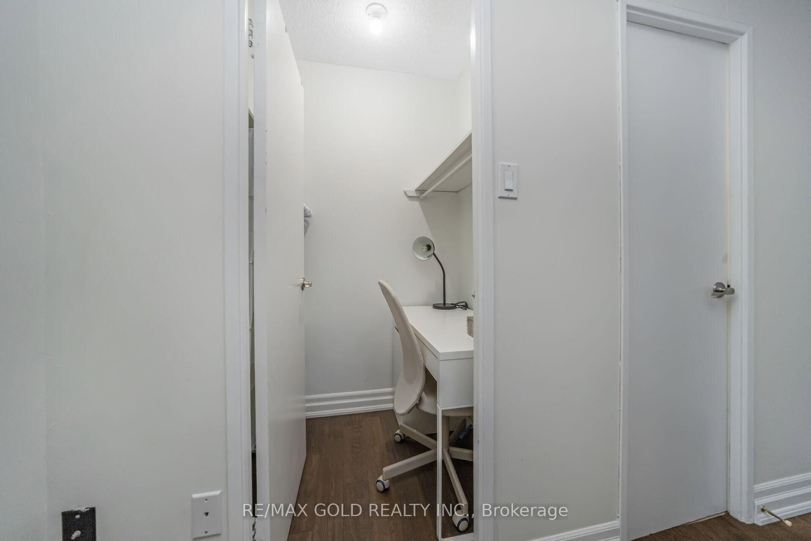 1964 Main Street W, Unit 404 - Photo 27