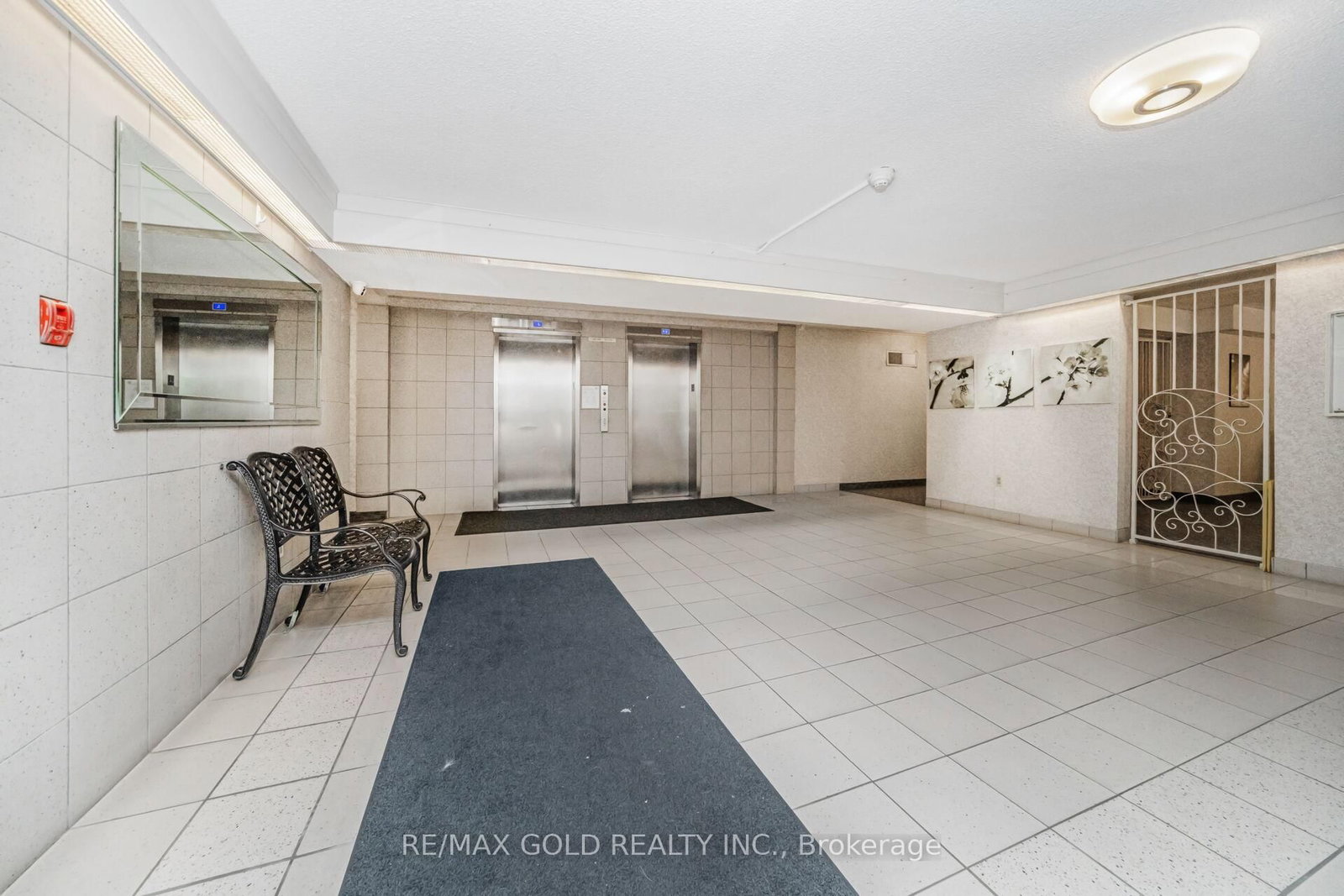 1964 Main Street W, Unit 404 - Photo 35