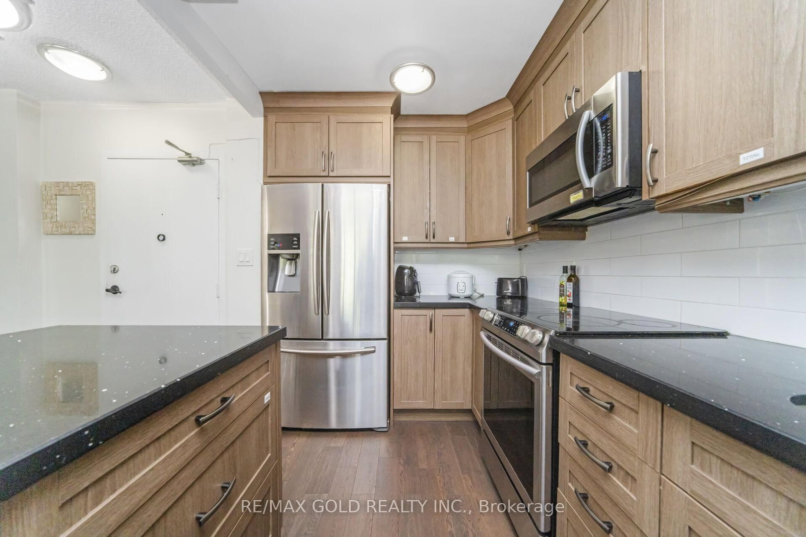 1964 Main Street W, Unit 404 - Photo 9