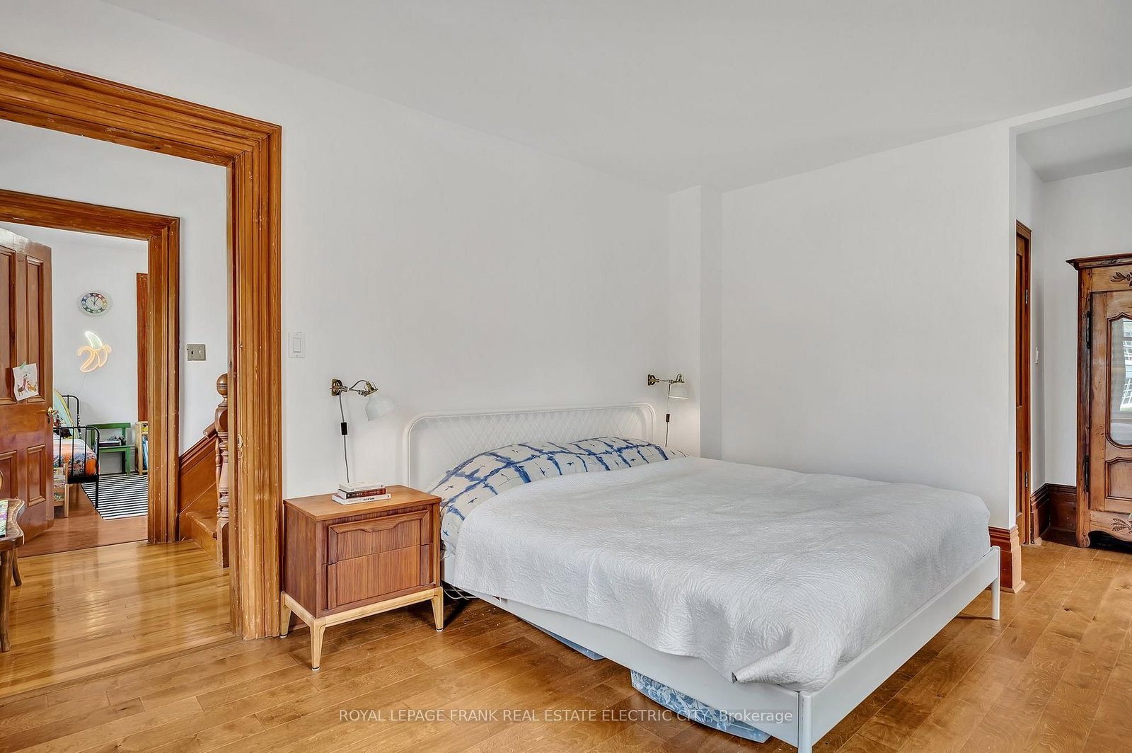 Detached House for sale at 551 Weller Street, Peterborough, Ontario, K9H 2N9 - Town Ward 3 - MLS: X12786420