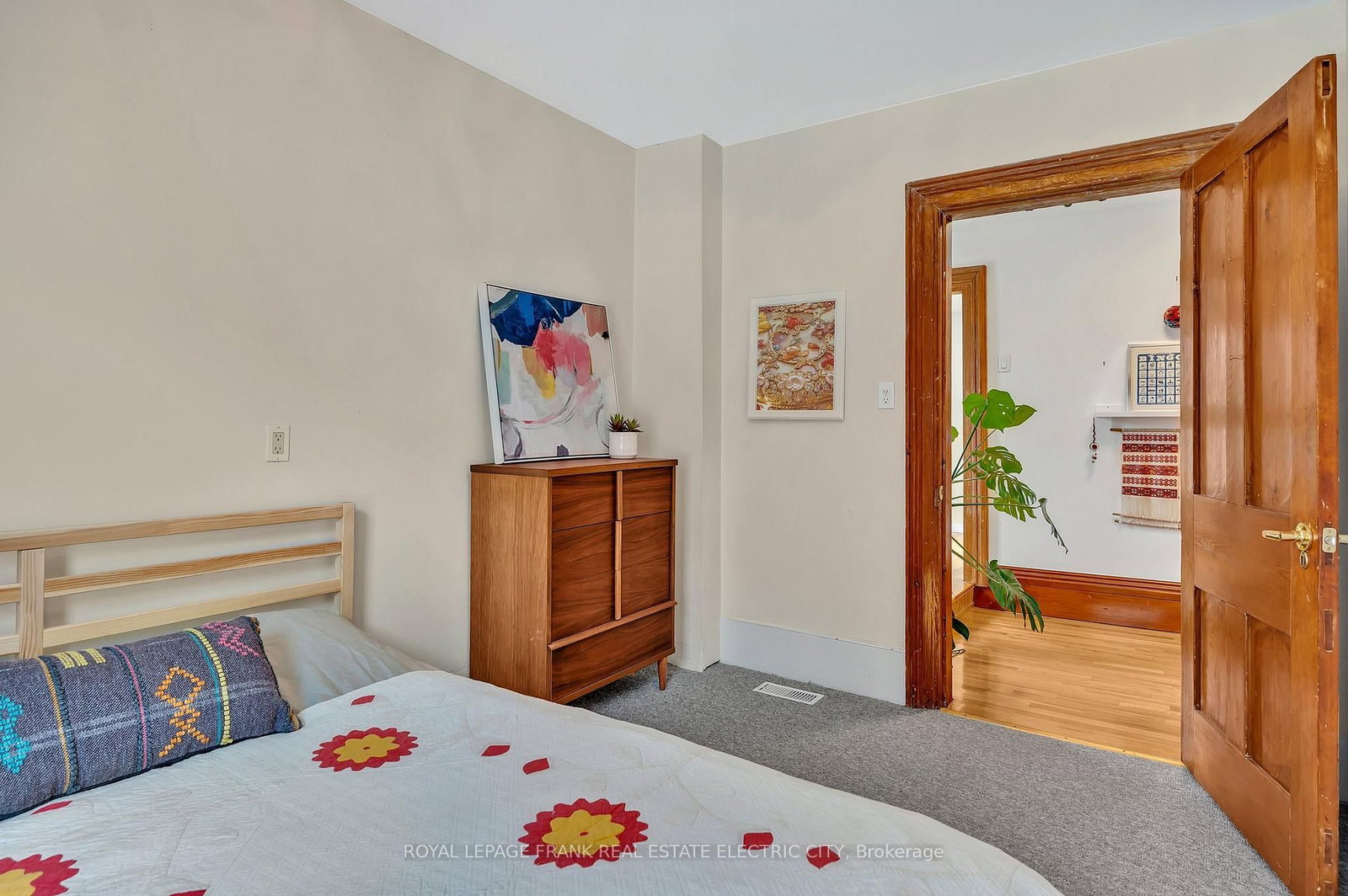 Detached House for sale at 551 Weller Street, Peterborough, Ontario, K9H 2N9 - Town Ward 3 - MLS: X12786420