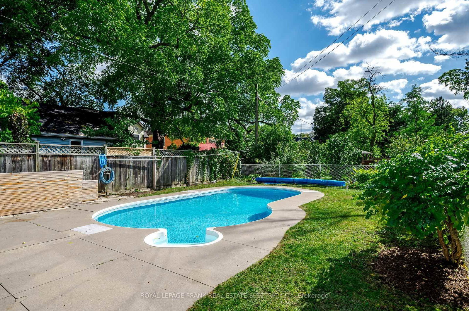 Detached House for sale at 551 Weller Street, Peterborough, Ontario, K9H 2N9 - Town Ward 3 - MLS: X12786420