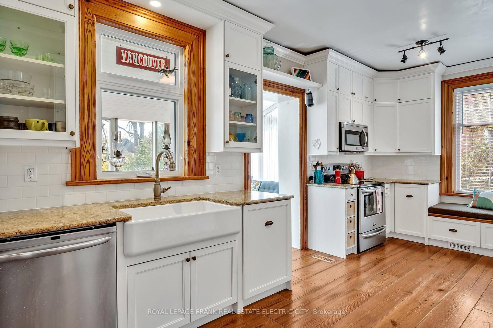 Detached House for sale at 551 Weller Street, Peterborough, Ontario, K9H 2N9 - Town Ward 3 - MLS: X12786420