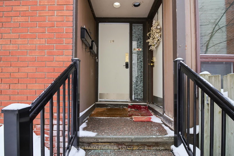 37G ROBINSON Ave, Ottawa, K1N 8N8 | Image 3