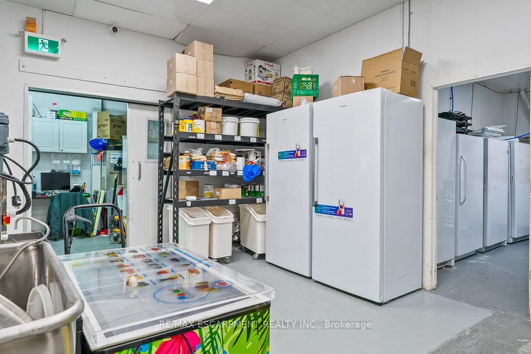 70 Monarch Road, Unit 5 - Photo 23