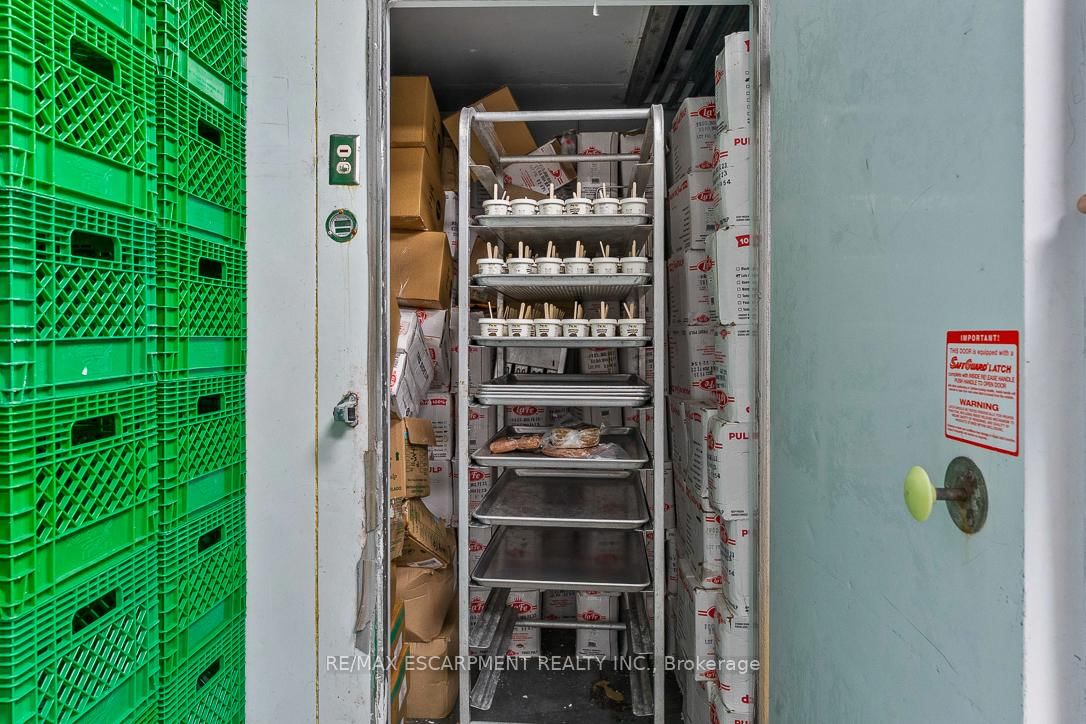 70 Monarch Road, Unit 5 - Photo 26