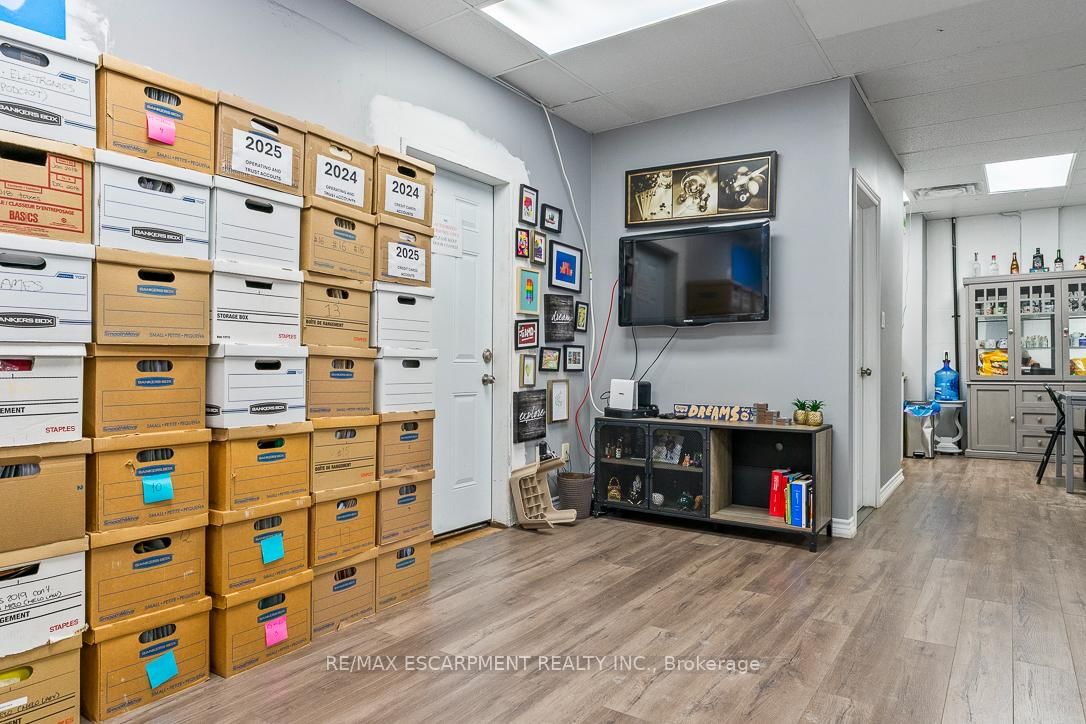 70 Monarch Road, Unit 5 - Photo 29