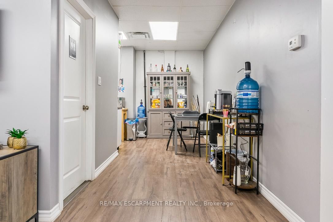 70 Monarch Road, Unit 5 - Photo 31