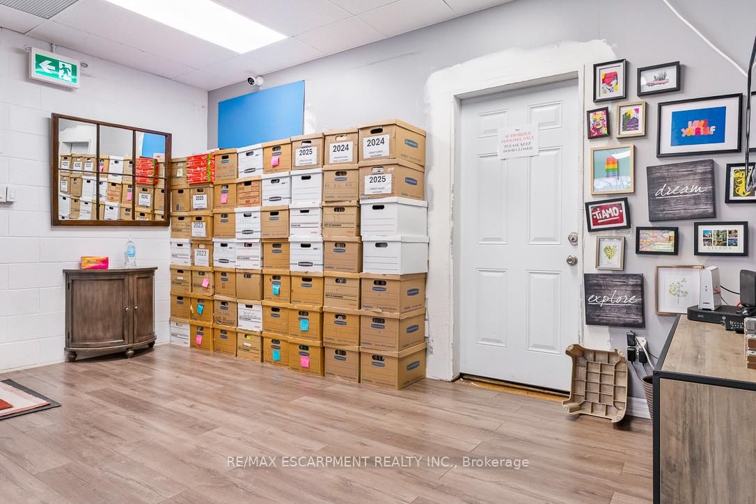 70 Monarch Road, Unit 5 - Photo 32