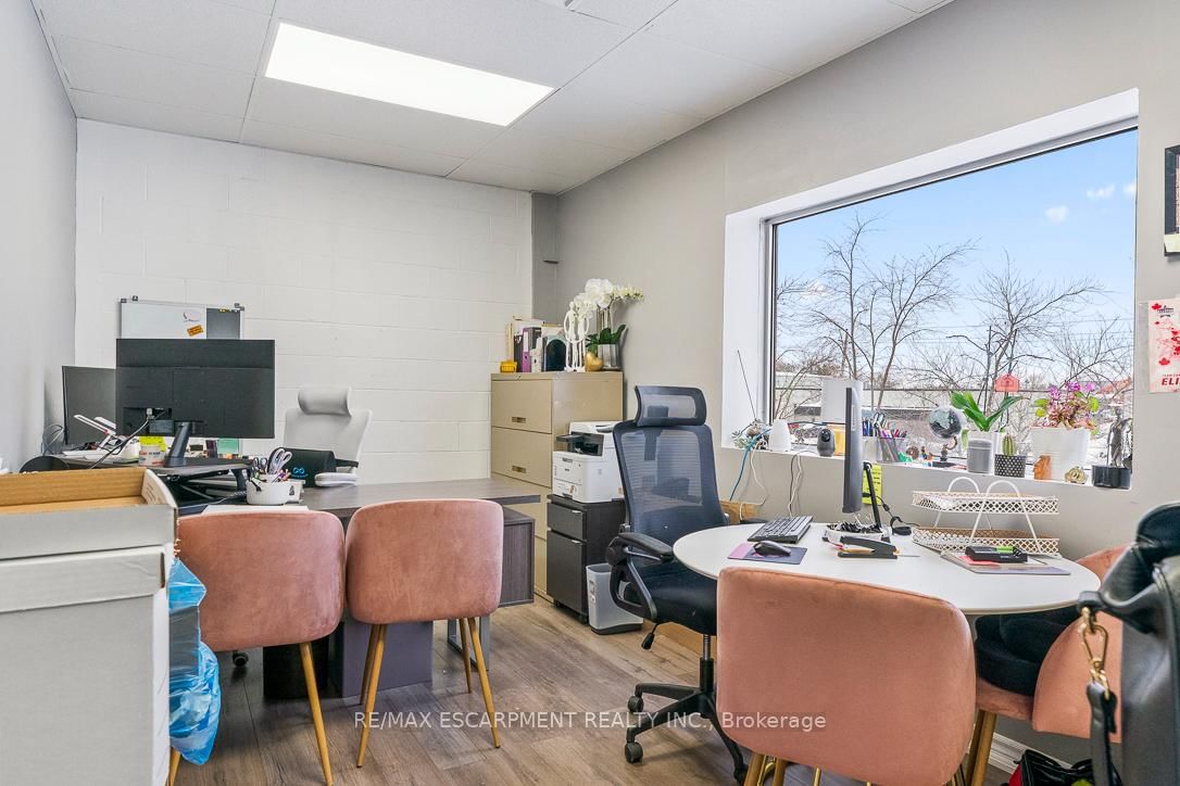 70 Monarch Road, Unit 5 - Photo 38