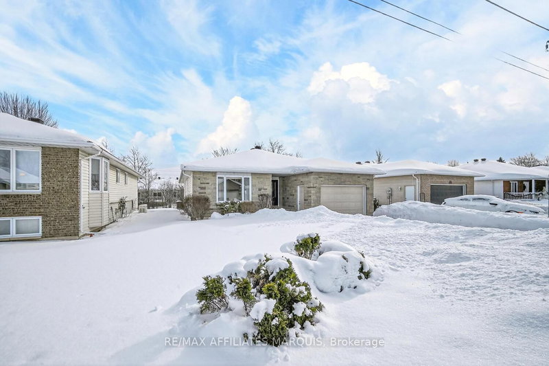 227 Lera St, Smiths Falls, K7A 5M5 | Image 3