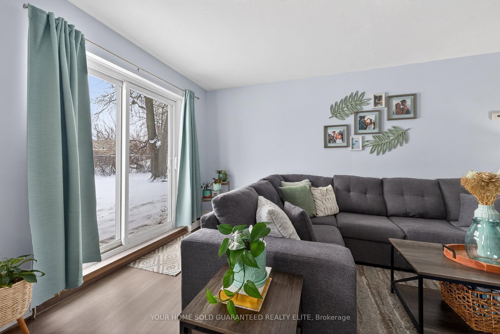 Listing Image 8