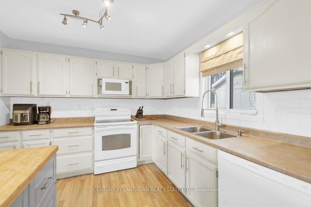 Detached House for sale at 93 Tannery Road, Madoc, Ontario, K0K 2K0 - Madoc - MLS: X12786930