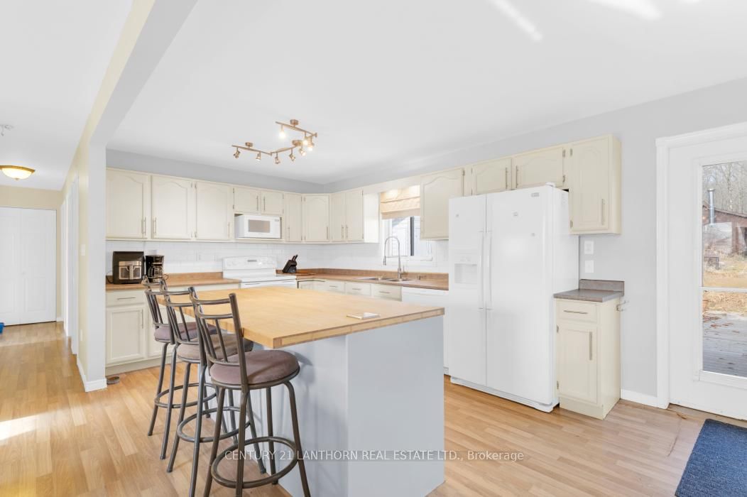 Detached House for sale at 93 Tannery Road, Madoc, Ontario, K0K 2K0 - Madoc - MLS: X12786930